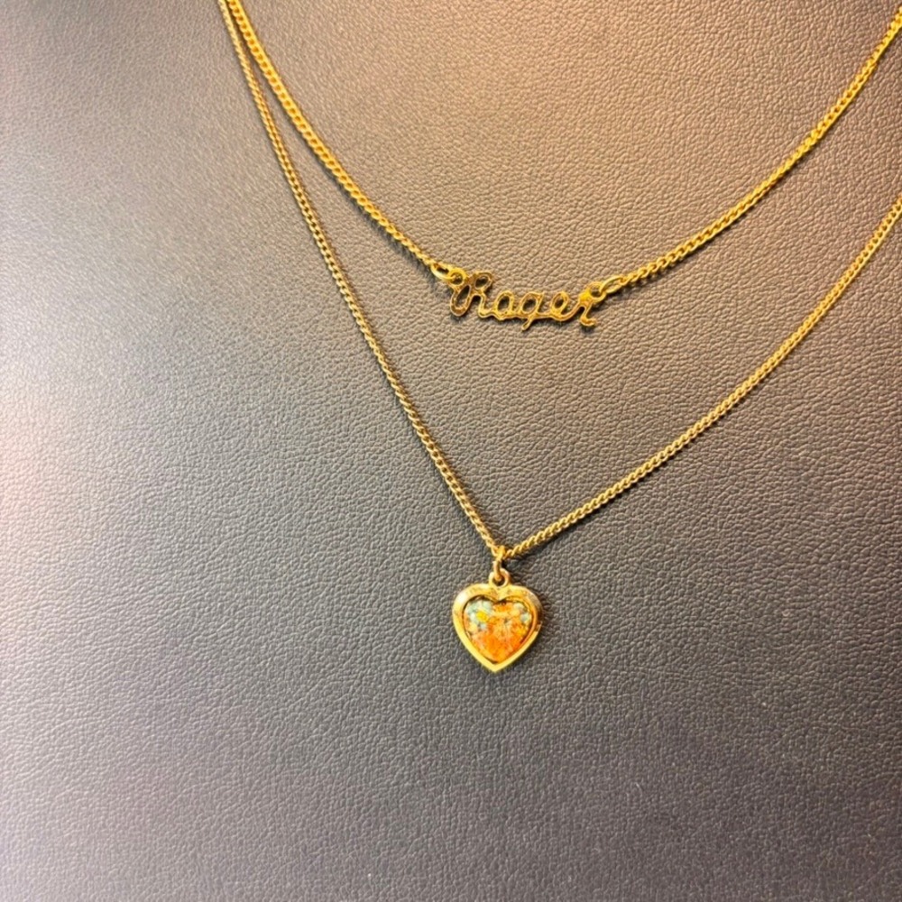 Y2K Necklace Set Gold Tone Heart Pendant Nameplate Roger 2 Pieces Boho Statement